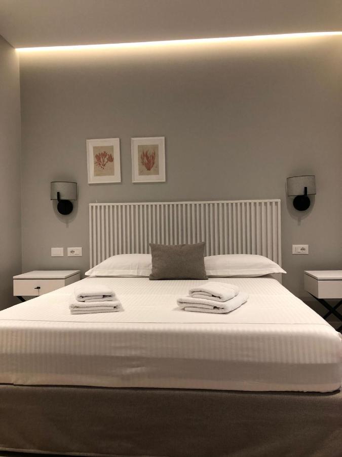 Dukes Albania Hotel Radhime Ngoại thất bức ảnh