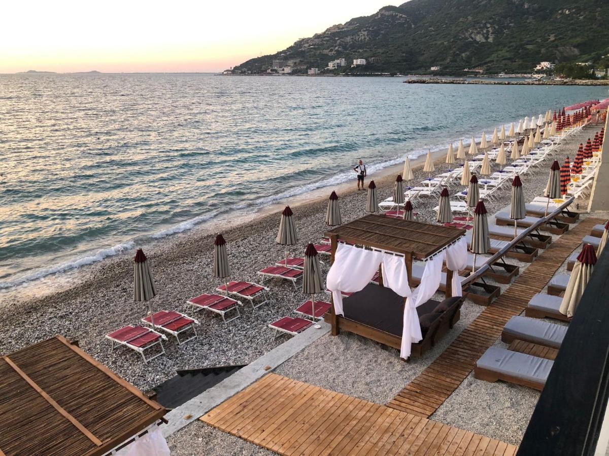 Dukes Albania Hotel Radhime Ngoại thất bức ảnh