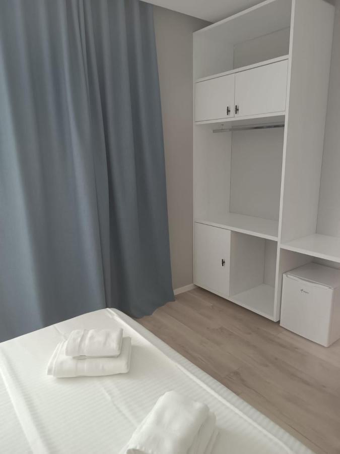 Dukes Albania Hotel Radhime Ngoại thất bức ảnh