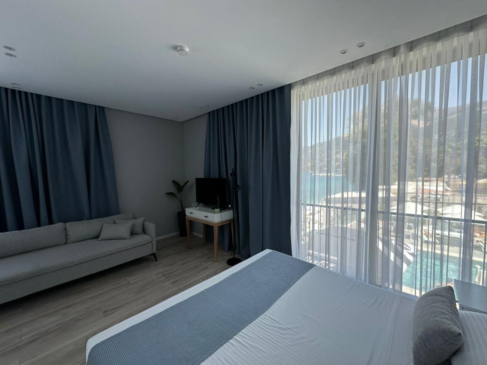 Dukes Albania Hotel Radhime Ngoại thất bức ảnh