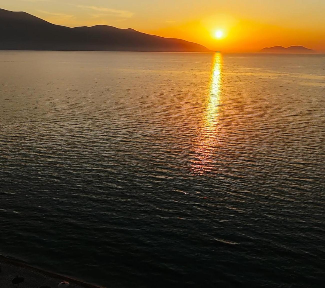 Dukes Albania Hotel Radhime Ngoại thất bức ảnh