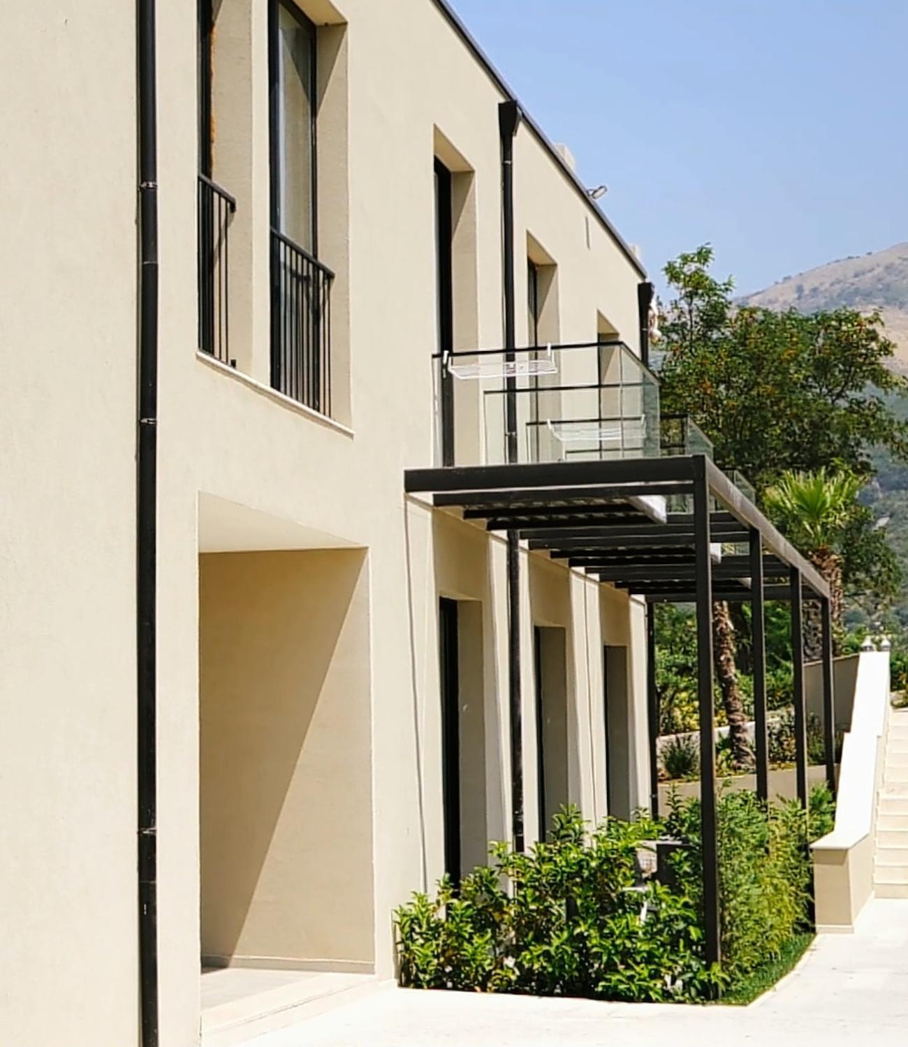 Dukes Albania Hotel Radhime Ngoại thất bức ảnh